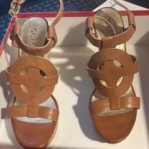 Guess wedges